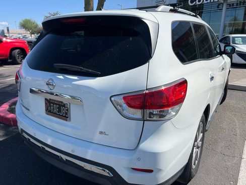 Used 2016 Nissan Pathfinder SL w/ Cargo Package FWD image 7