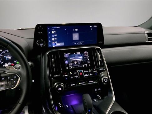 Used 2025 Lexus LX 700h Overtrail image 6