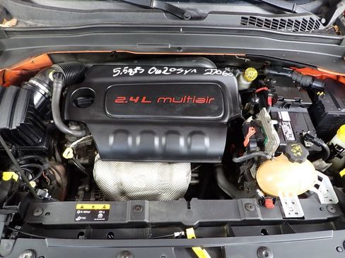 Used 2017 Jeep Renegade Sport w/ Power & Air Group AWD/4WD image 11