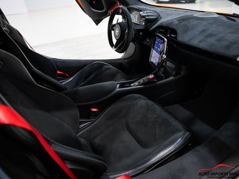 Used 2023 McLaren Artura image 10