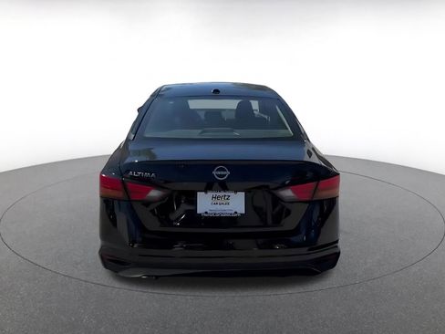 Used 2025 Nissan Altima 2.5 SV image 12