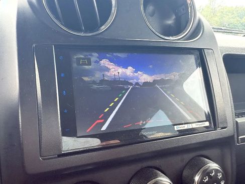 Used 2014 Jeep Patriot Sport image 22