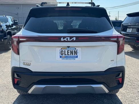 Used 2024 Kia Seltos S AWD/4WD image 3
