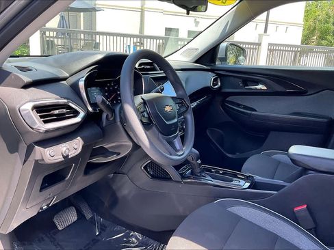 Used 2023 Chevrolet TrailBlazer LT image 15