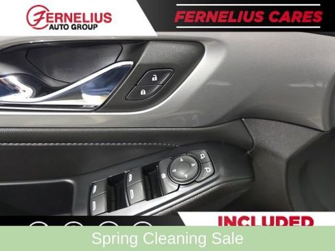Used 2023 Chevrolet Traverse LT AWD/4WD image 15
