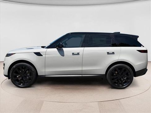 New 2026 Land Rover Range Rover Sport SE AWD/4WD image 2