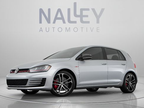 Used 2017 Volkswagen Golf 4-Door FWD image 1