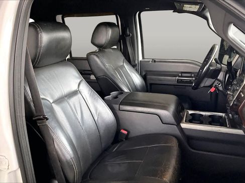 Used 2014 Ford F250 Lariat w/ Lariat Interior Package AWD/4WD image 8