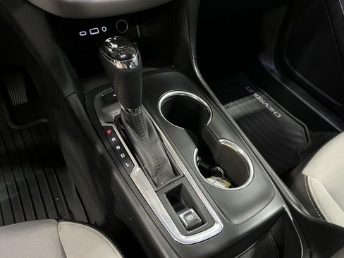 Used 2019 Chevrolet Equinox LS AWD/4WD image 24