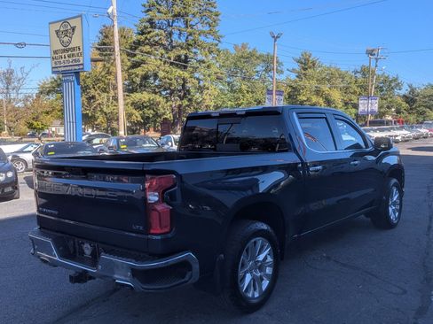 Used 2021 Chevrolet Silverado 1500 LTZ w/ Z71 Off-Road Package image 8