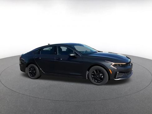 Used 2025 Kia K5 LXS FWD image 2