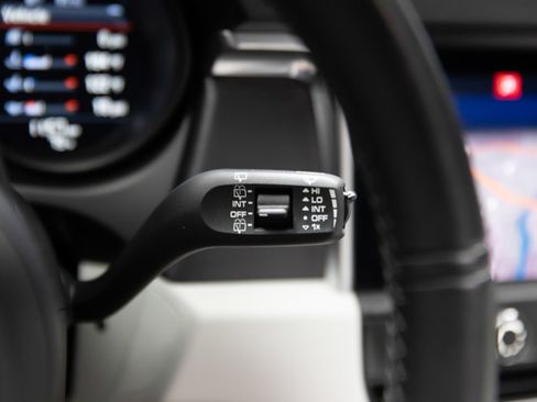 Used 2024 Porsche Macan GTS AWD/4WD image 79