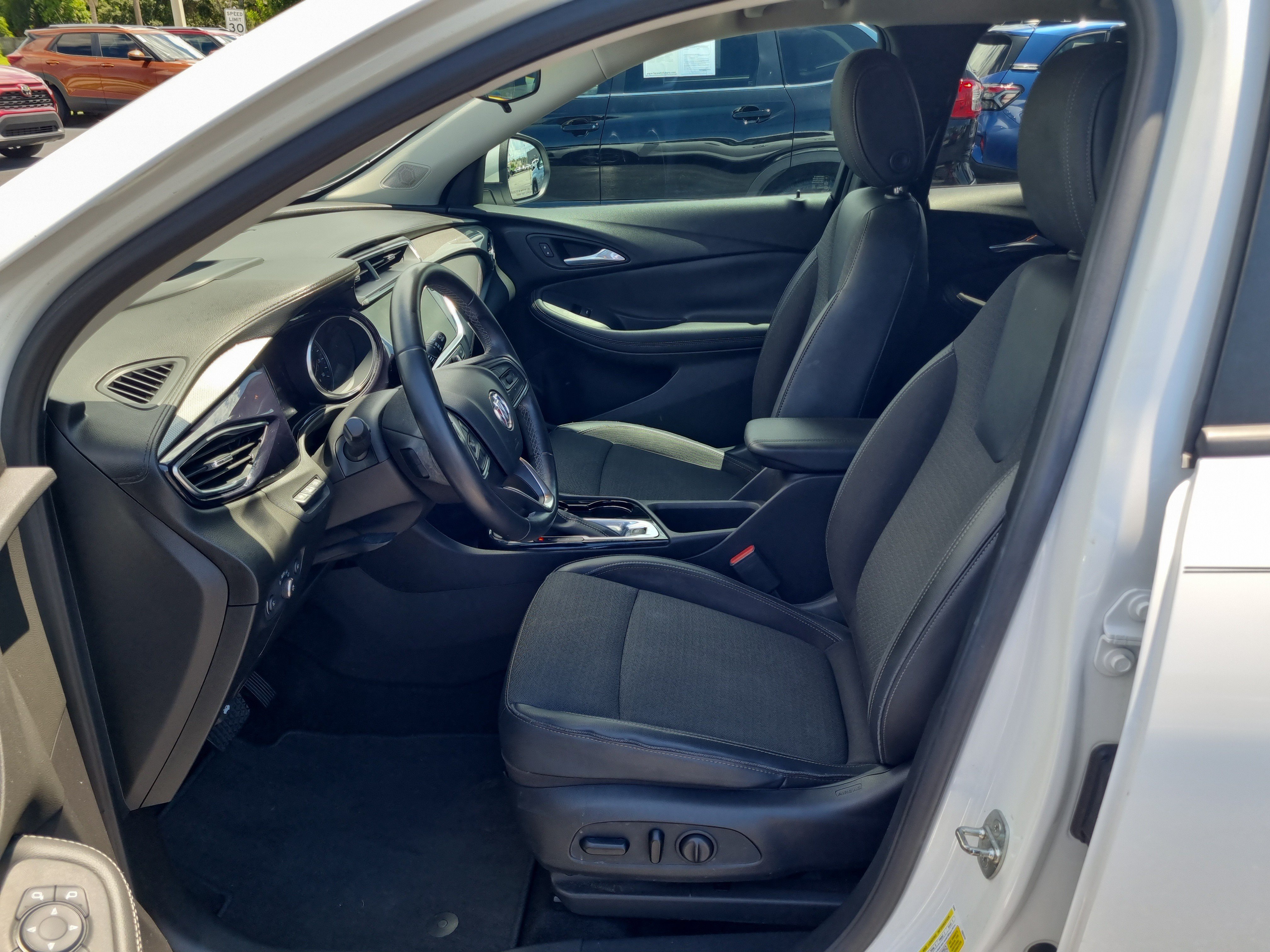 Used 2021 Buick Encore GX Select w/ Advanced Technology Package FWD image 19