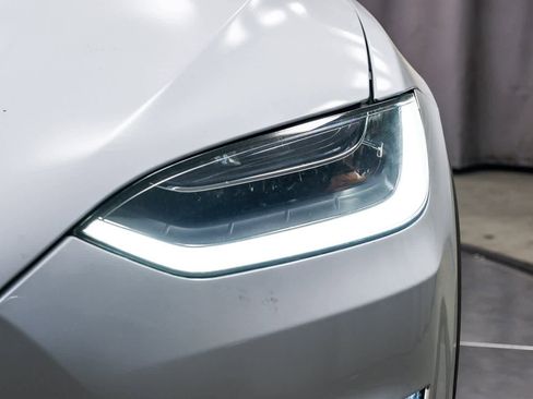 Used 2023 Tesla Model X image 12
