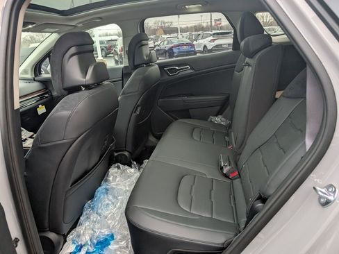 New 2026 Kia Sportage S image 8
