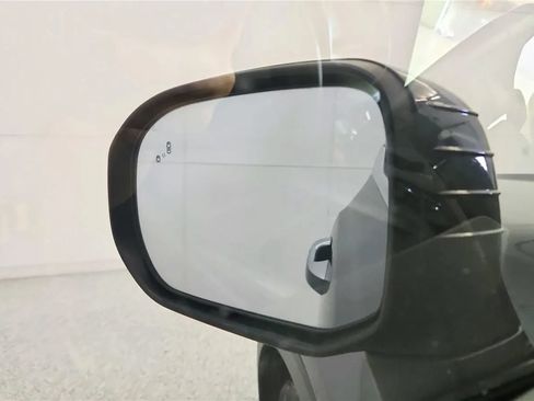 Used 2020 Kia Telluride S AWD/4WD image 25