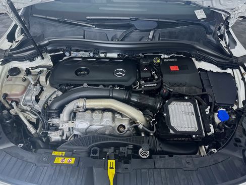 Used 2025 Mercedes-Benz GLA 250 image 34