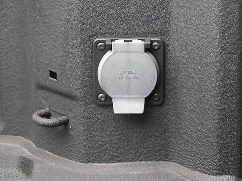 Used 2023 GMC Sierra 1500 AT4 w/ Technology Package image 13