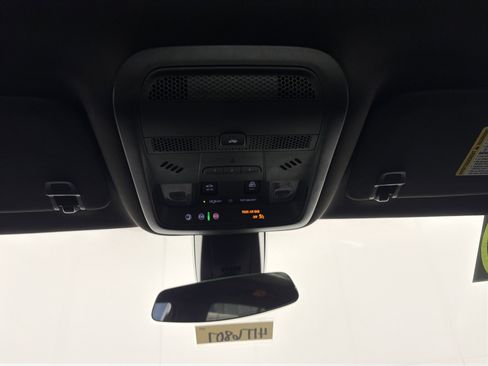 Used 2020 Cadillac XT6 Premium Luxury image 33