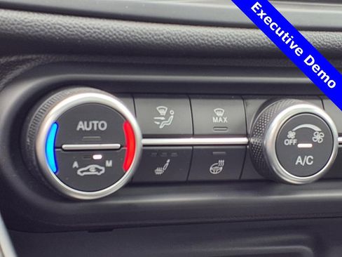 New 2025 Alfa Romeo Giulia Intensa w/ Driving Assist Package image 22