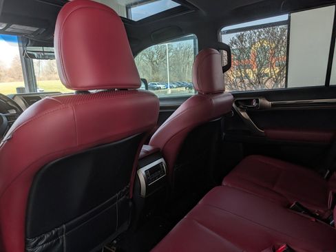 Used 2021 Lexus GX 460 Luxury w/ Accessory Package image 14