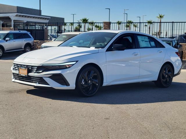 New 2026 Hyundai Elantra SEL Sport FWD image 2