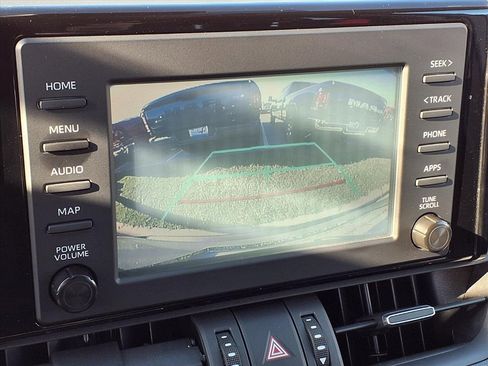 Used 2019 Toyota RAV4 XLE Premium image 12