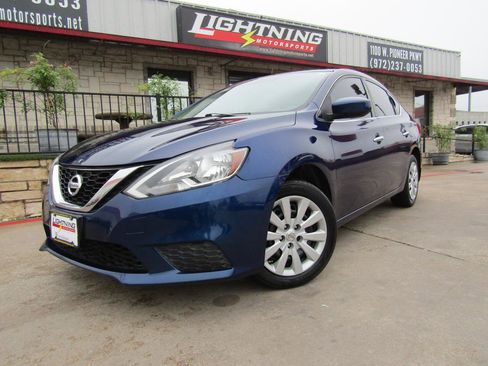 Used 2016 Nissan Sentra S FWD image 1