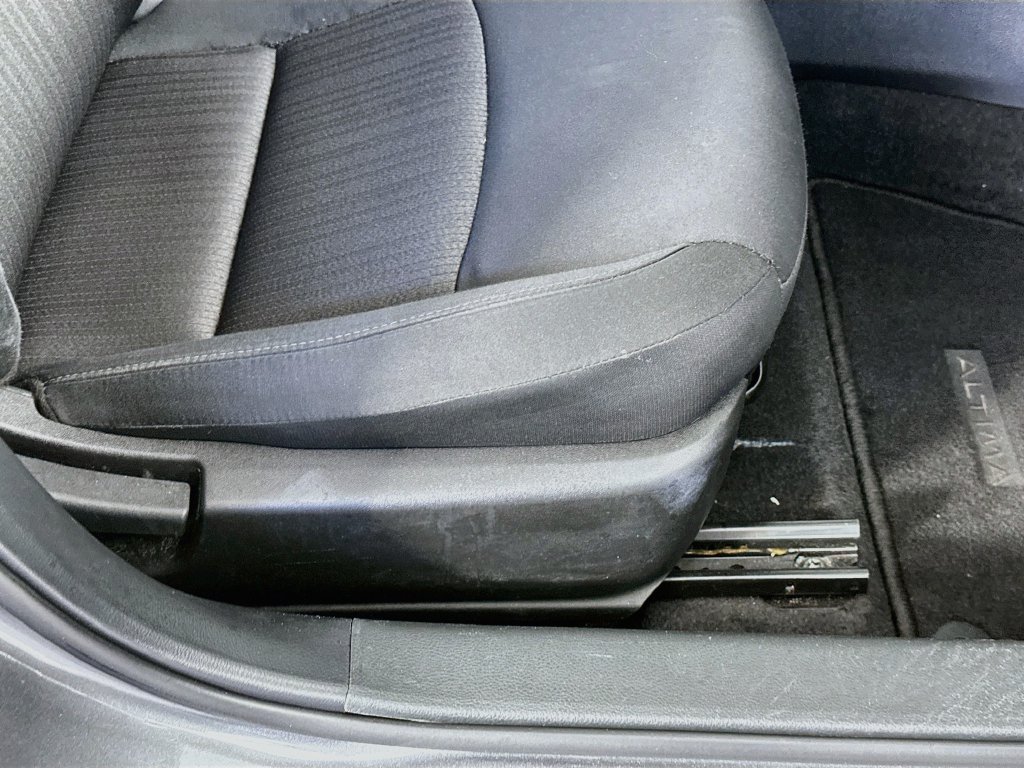 Used 2025 Nissan Altima 2.5 SV FWD image 23