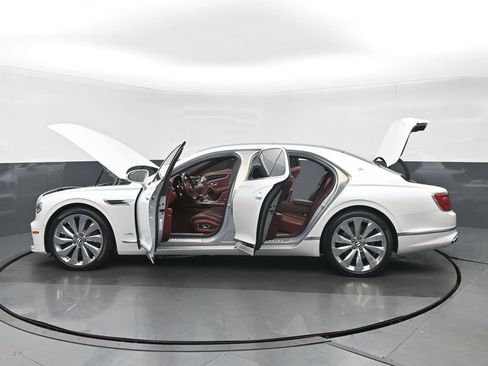 Used 2020 Bentley Flying Spur W12 AWD/4WD image 42