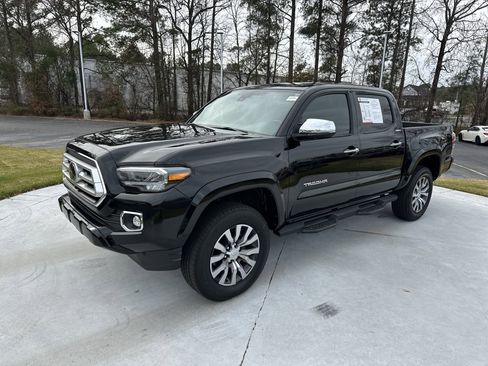 Used 2023 Toyota Tacoma Limited image 5