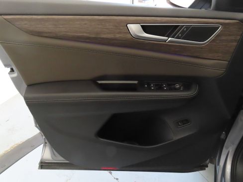 New 2025 Volkswagen Atlas SEL image 11