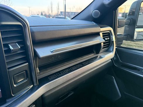Used 2024 Ford F350 Platinum image 36