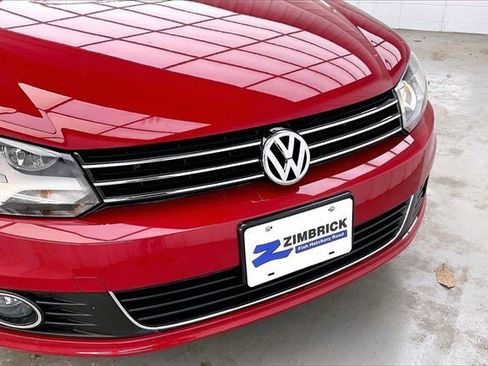 Used 2014 Volkswagen Eos image 29