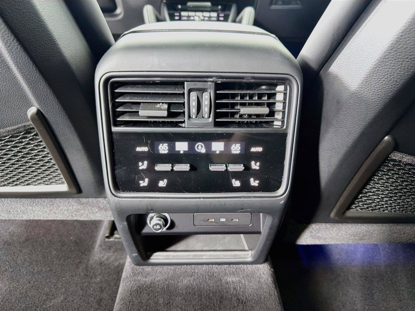 Used 2024 Porsche Cayenne S AWD/4WD image 25
