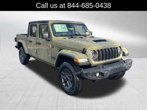 New 2026 Jeep Gladiator Sport AWD/4WD image 3