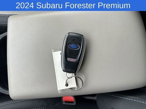 Used 2024 Subaru Forester Premium AWD/4WD image 30