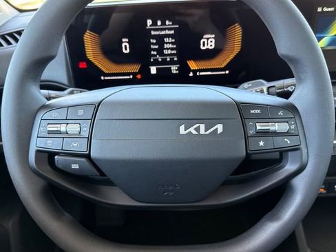 New 2026 Kia K4 FWD image 26