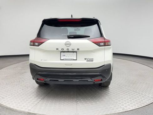 Used 2023 Nissan Rogue SV w/ SV Premium B Package AWD/4WD image 3