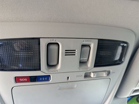 Used 2018 Subaru Legacy 2.5i Limited image 12