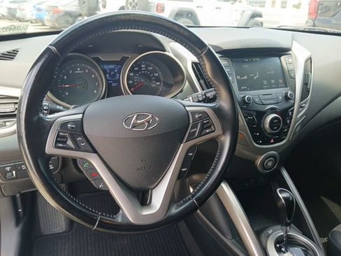 Used 2016 Hyundai Veloster w/ Option Group 03 FWD image 17