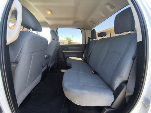 Used 2018 RAM 2500 Tradesman w/ Chrome Appearance Group AWD/4WD image 10