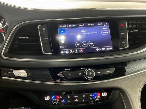 Used 2023 Buick Enclave Premium image 8