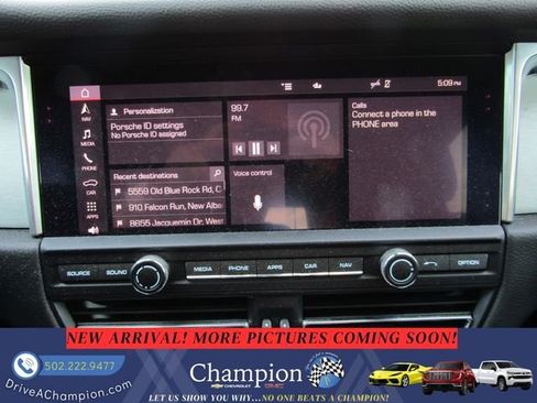 Used 2020 Porsche Macan AWD/4WD image 13