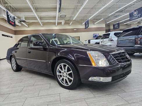 Used 2008 Cadillac DTS Performance image 5
