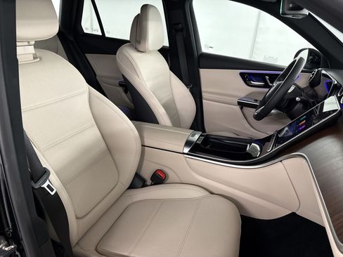 Certified 2026 Mercedes-Benz GLC 300 image 24