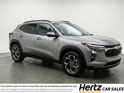 Used 2025 Chevrolet Trax LT