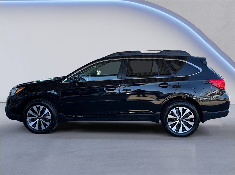 Used 2017 Subaru Outback 2.5i Limited AWD/4WD image 3