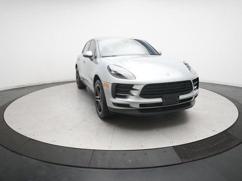 Used 2020 Porsche Macan AWD/4WD image 3