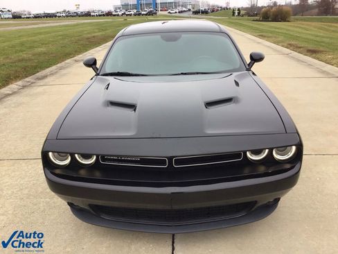 Used 2017 Dodge Challenger GT w/ Driver Convenience Group image 11